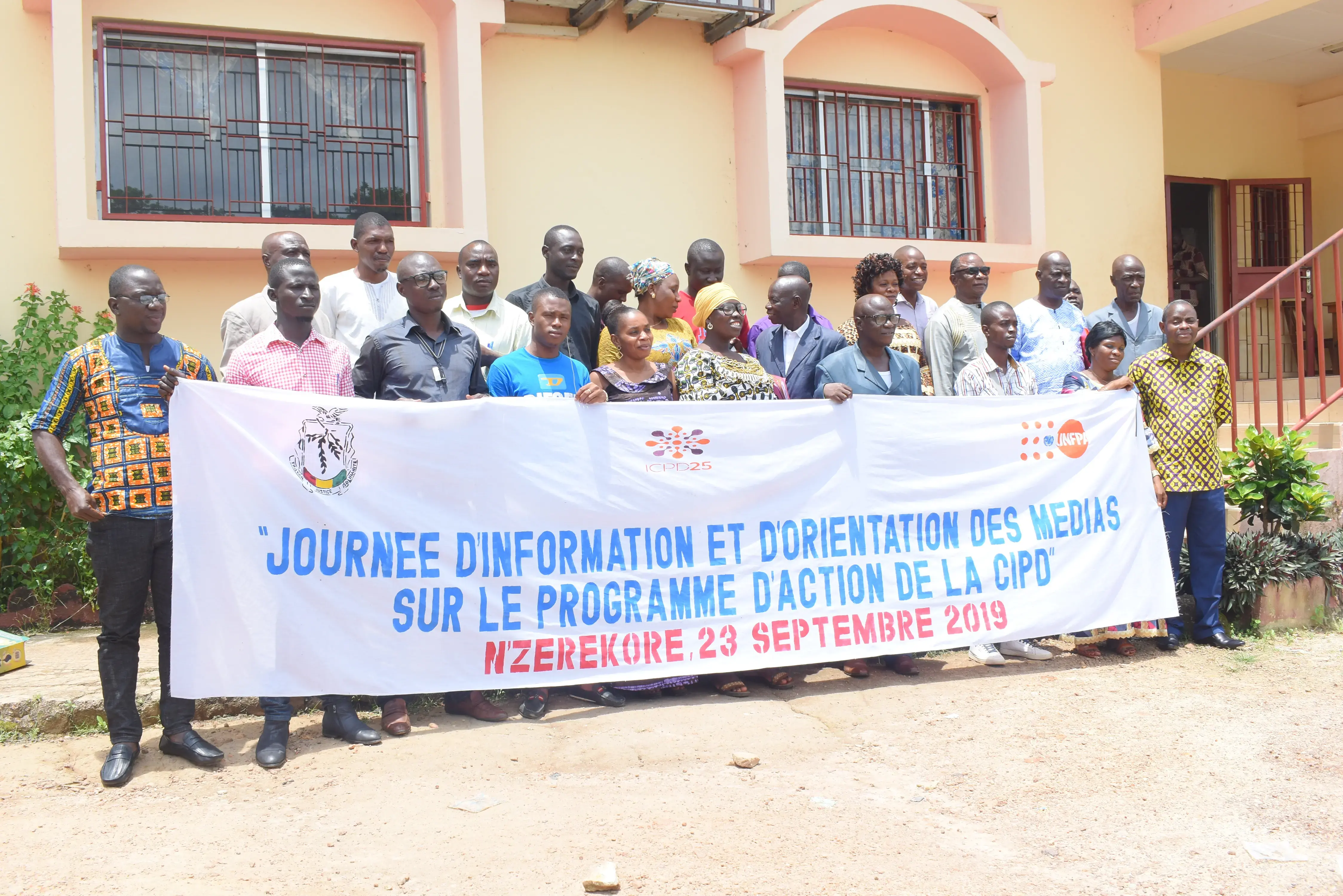 Plus de 100 journalistes s’approprient du programme d’action de la CIPD dans six des huit régions administratives de la Guinée